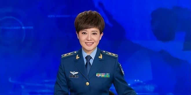軍事節(jié)目女主持人，閃耀熒屏的星光，軍事節(jié)目女主持人，熒屏上的璀璨星光