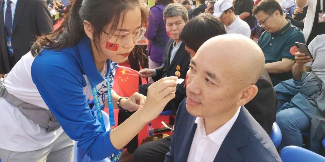 國慶閱兵視頻2019，回顧盛況，完整視頻再現(xiàn)輝煌，2019國慶閱兵回顧，盛況再現(xiàn)，輝煌視頻展現(xiàn)