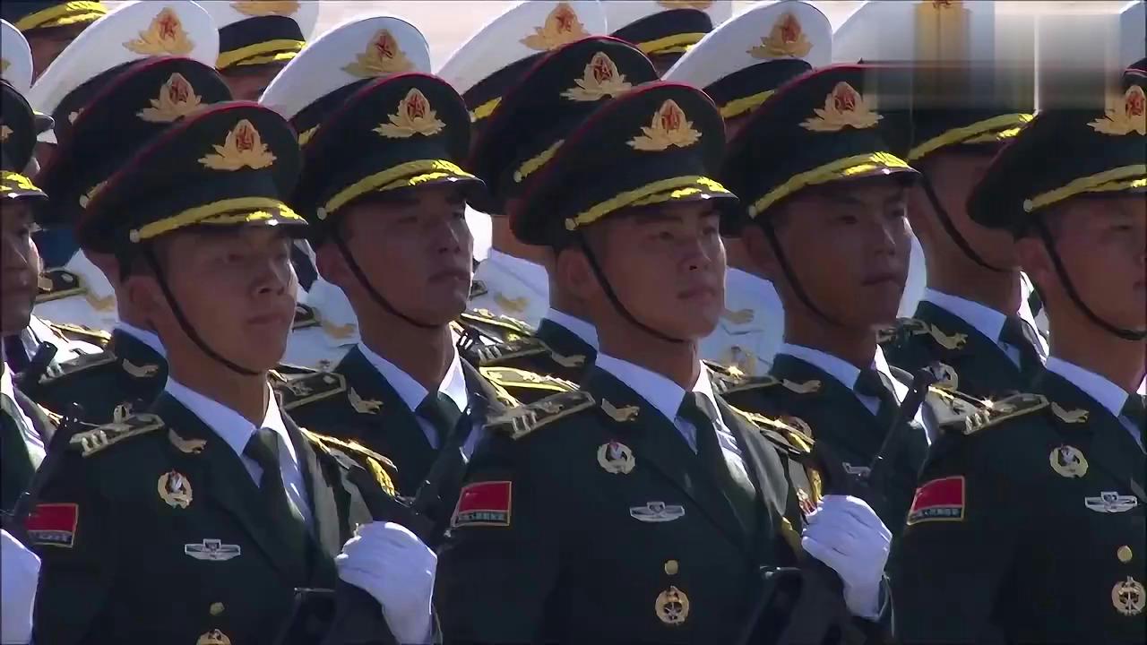 三軍儀仗隊霸氣視頻，展現(xiàn)雄壯軍威與卓越風(fēng)采，三軍儀仗隊雄壯風(fēng)采霸氣展現(xiàn)視頻，彰顯卓越軍威與風(fēng)采