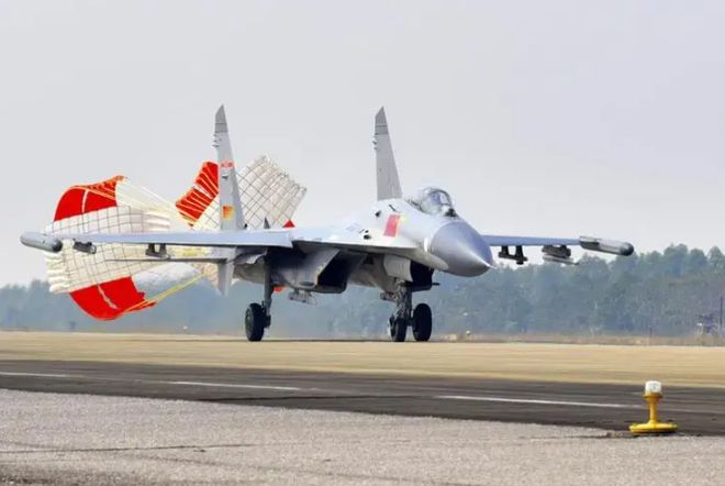 連云港軍用機(jī)場殲-11，揭秘軍事航空的神秘面紗，揭秘連云港軍用機(jī)場殲-11軍事航空的神秘面紗