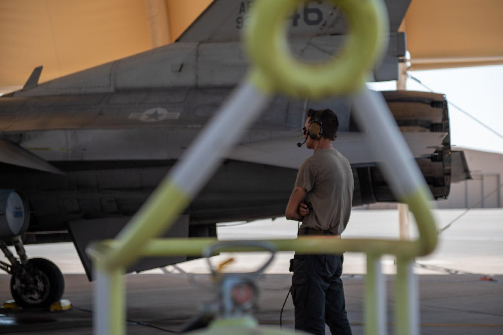 中國空軍戰(zhàn)機數(shù)量概覽，2022年的最新數(shù)據解讀，中國空軍戰(zhàn)機數(shù)量概覽，最新數(shù)據解讀及分析（2022版）