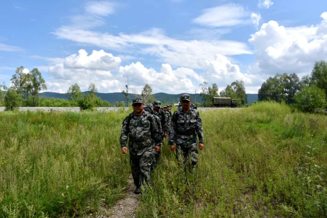 國際軍事形勢最新消息2020深度解析，全球軍事動態(tài)深度解析，國際軍事形勢最新消息2020回顧與前瞻