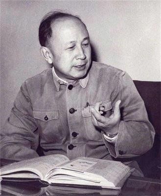 錢學森的成就和貢獻，偉大的科學家的一生，錢學森的偉大成就與科學貢獻，一生獻身于科學事業(yè)的光輝歷程