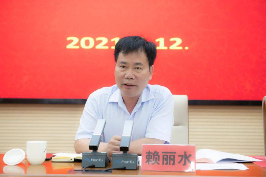 二四六香港資料期期中，深度解析與SEO優(yōu)化策略，深度解析香港期期中資料，SEO優(yōu)化策略揭秘
