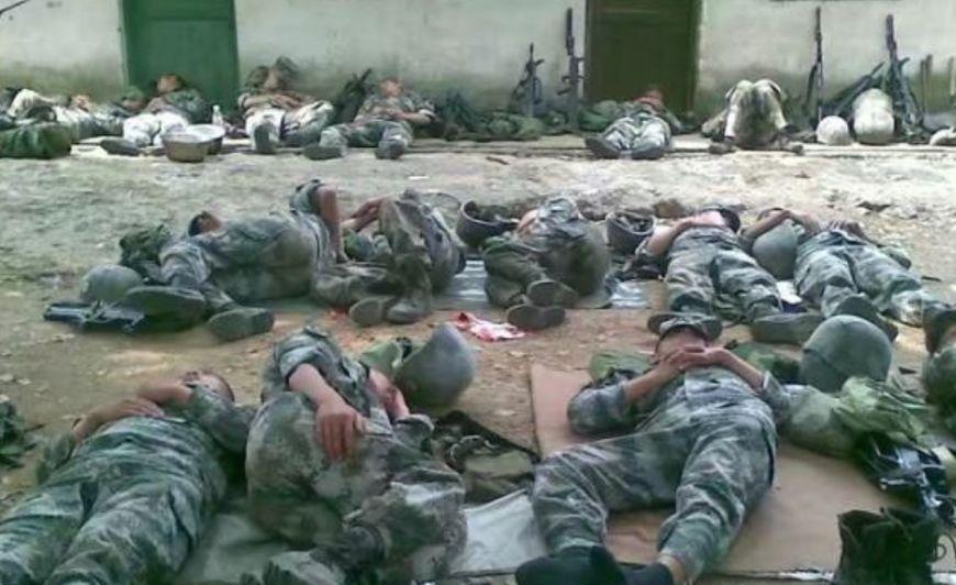 體質(zhì)差當(dāng)兵會累死嗎？——深度解析與應(yīng)對建議，體質(zhì)差當(dāng)兵的風(fēng)險解析與應(yīng)對建議，深度探討新兵體能挑戰(zhàn)是否會引發(fā)過度疲勞問題。