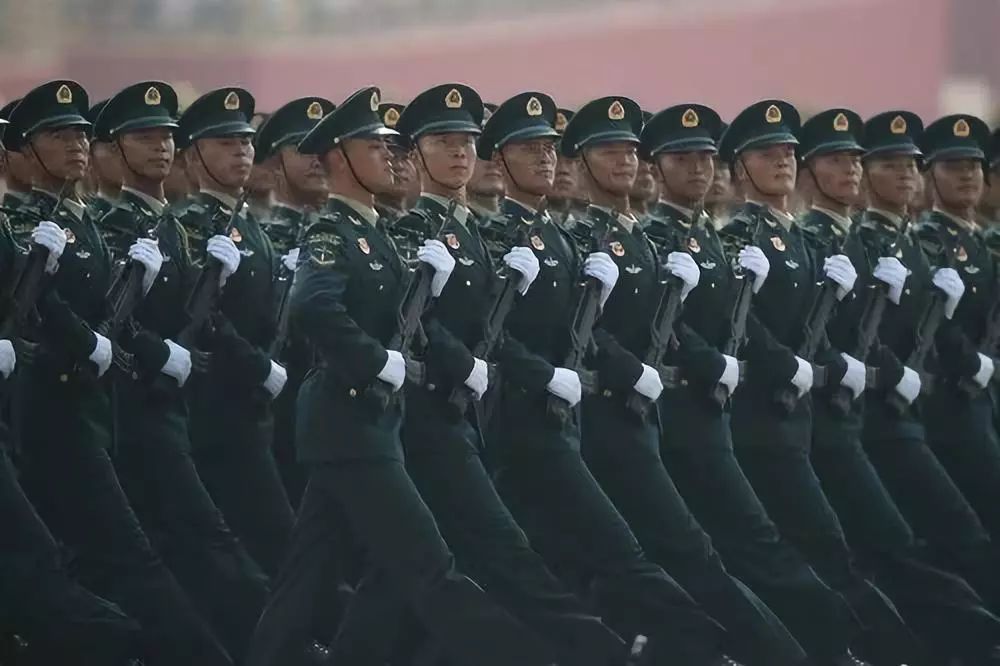 重溫歷史瞬間，2009大閱兵全程回顧，精彩紛呈的168分鐘完整版，重溫輝煌瞬間，2009大閱兵全程回顧，精彩紛呈的完整版視頻