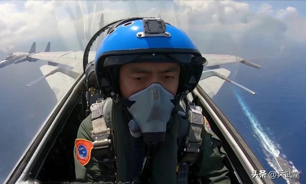 遼寧艦艦長(zhǎng)，中國(guó)海軍的杰出領(lǐng)航者，遼寧艦艦長(zhǎng)，中國(guó)海軍的領(lǐng)航先鋒