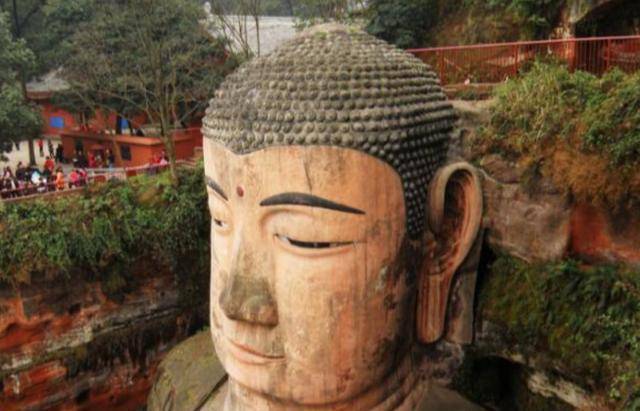 樂(lè)山大佛景區(qū)安全事故與旅游安全探討，樂(lè)山大佛景區(qū)安全事故分析與旅游安全策略探討