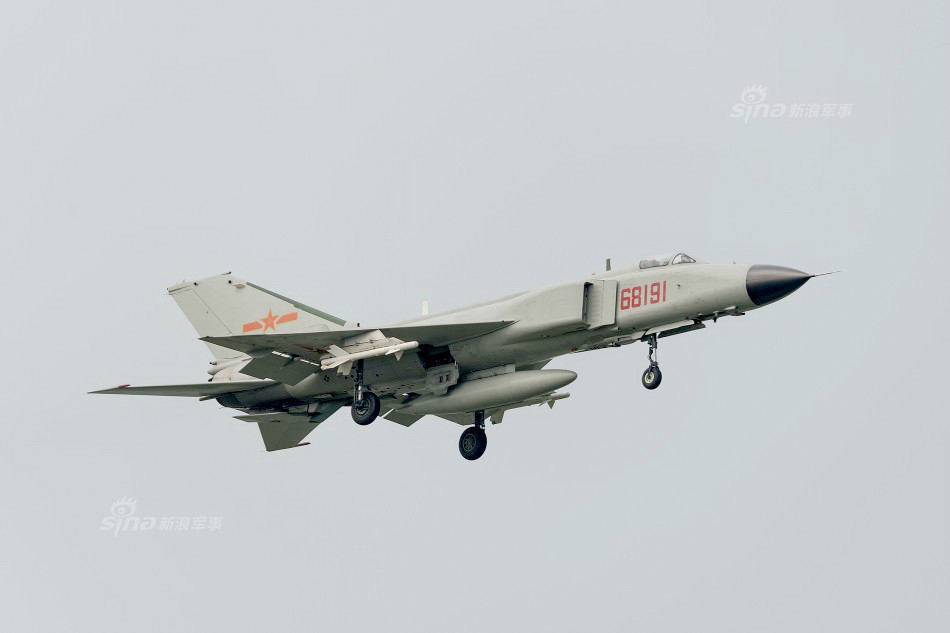 殲8戰(zhàn)斗機(jī)參數(shù)詳解，殲8戰(zhàn)斗機(jī)性能參數(shù)全面解析