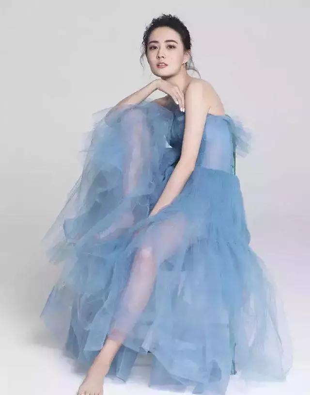 探究90后女明星的世界，璀璨星辰的她們都有哪些獨特魅力？，璀璨星辰下的90后女明星，獨特魅力大揭秘！