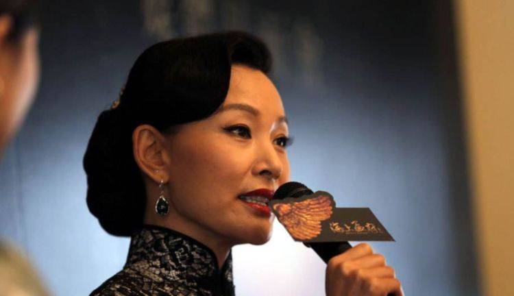陳沖的幾任丈夫，探索明星的婚姻歷程，陳沖的婚姻歷程，探索明星的幾任丈夫之路