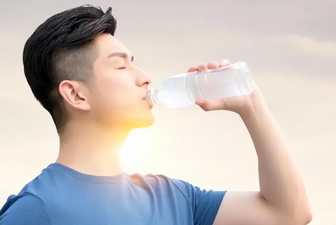 最簡單的醒酒方法——讓你迅速恢復(fù)清醒，最簡單的醒酒方法，迅速恢復(fù)清醒的秘訣