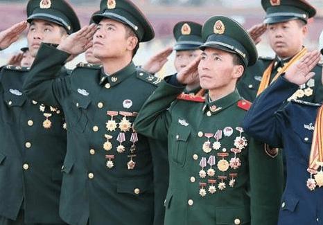 軍士長是什么級別？深入了解軍士長的職責(zé)與地位，軍士長的職責(zé)與地位，揭秘軍士長的級別與角色