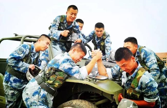大學(xué)生兵招收條件詳解，大學(xué)生兵招收條件全面解析