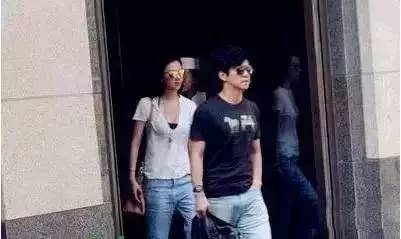 李健個人資料及簡歷老婆，深度解析一位音樂才子的人生軌跡與情感世界，李健人生軌跡與情感世界揭秘，音樂才子及其妻子深度解析