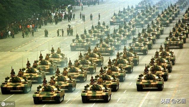 重溫輝煌瞬間，1999年國慶閱兵全程高清回放，重溫輝煌瞬間，1999年國慶閱兵高清回放全程回顧