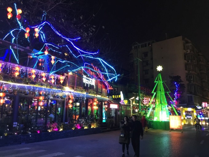 北京到成都自駕游攻略，一路風(fēng)光與美食的盛宴，北京至成都自駕游攻略，風(fēng)光與美食的盛宴之旅