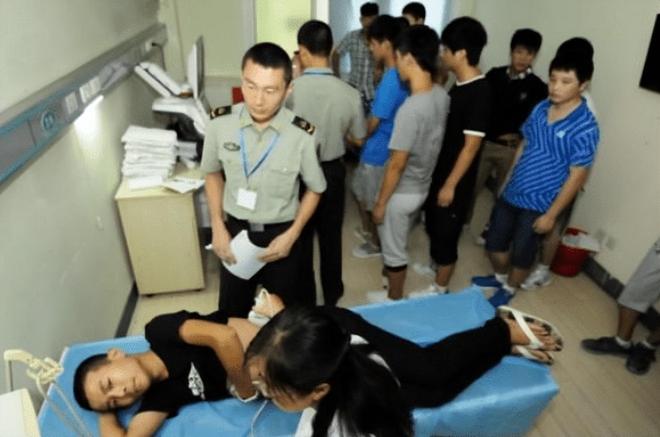 近視700度體檢當(dāng)兵竟然過(guò)了——深度解析與啟示，近視700度竟通過(guò)體檢成功入伍，深度解析與啟示