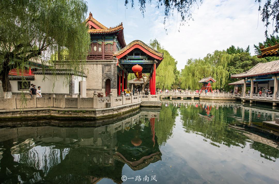 濟(jì)南好玩的地方，探索這座城市的魅力景點(diǎn)，濟(jì)南魅力景點(diǎn)探索之旅，城市游玩好去處