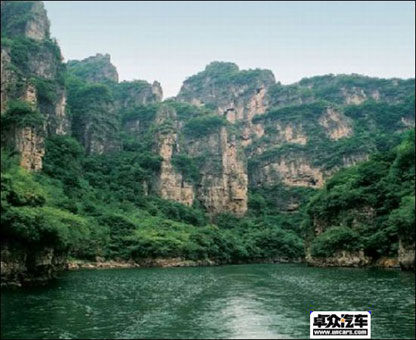 龍慶峽旅游攻略，自助游的絕佳選擇，龍慶峽自助游攻略，絕美景點(diǎn)，絕佳選擇！