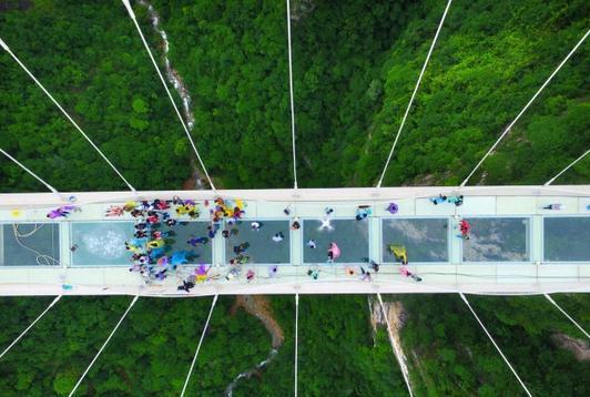 揭秘玻璃橋旅游景點(diǎn)所在地——探索極致高空體驗(yàn)之旅，揭秘玻璃橋旅游景點(diǎn)，高空極致體驗(yàn)之旅