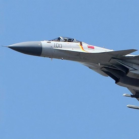 殲十五戰(zhàn)斗機(jī)，中國(guó)空中力量的璀璨明珠，殲十五戰(zhàn)斗機(jī)，中國(guó)空中力量的驕傲明珠