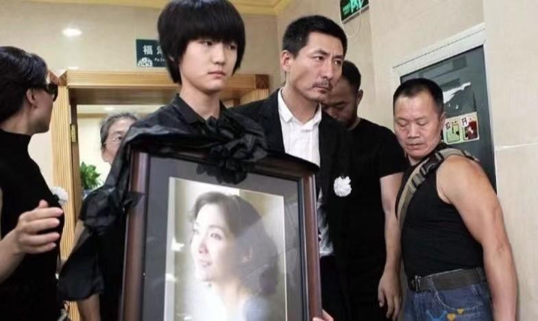 演員張子健，演藝之路與魅力無限，張子健，演藝之路璀璨，魅力無限綻放