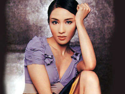 黎姿年齡與個(gè)人資料，揭秘女神的傳奇人生，黎姿的傳奇人生，年齡與個(gè)人資料的揭秘女神之路