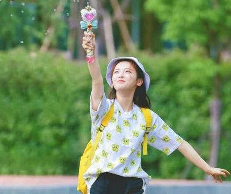 楊超越個(gè)人資料及家庭背景深度解析，楊超越個(gè)人資料與家庭背景全面揭秘