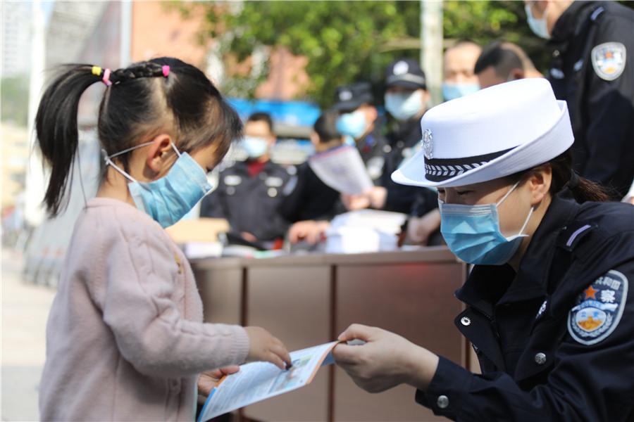 胡月個(gè)人資料，探索個(gè)人背景的深度之旅，胡月個(gè)人背景深度探索，揭秘個(gè)人資料之旅