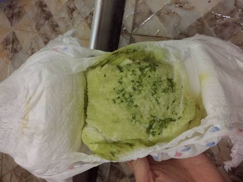 寶寶正常綠色大便圖片，了解嬰兒健康排便狀態(tài)的重要性，嬰兒健康排便指南，識(shí)別寶寶正常綠色大便的重要性圖片分享