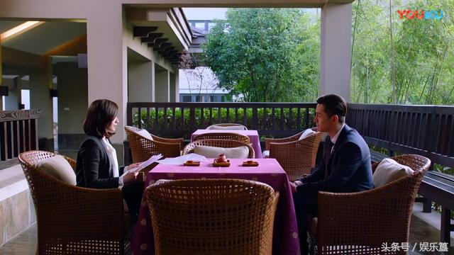 賈靜雯個(gè)人簡歷——一位耀眼明星的生平與事業(yè)軌跡，賈靜雯的個(gè)人生平與事業(yè)軌跡，耀眼明星的歷程