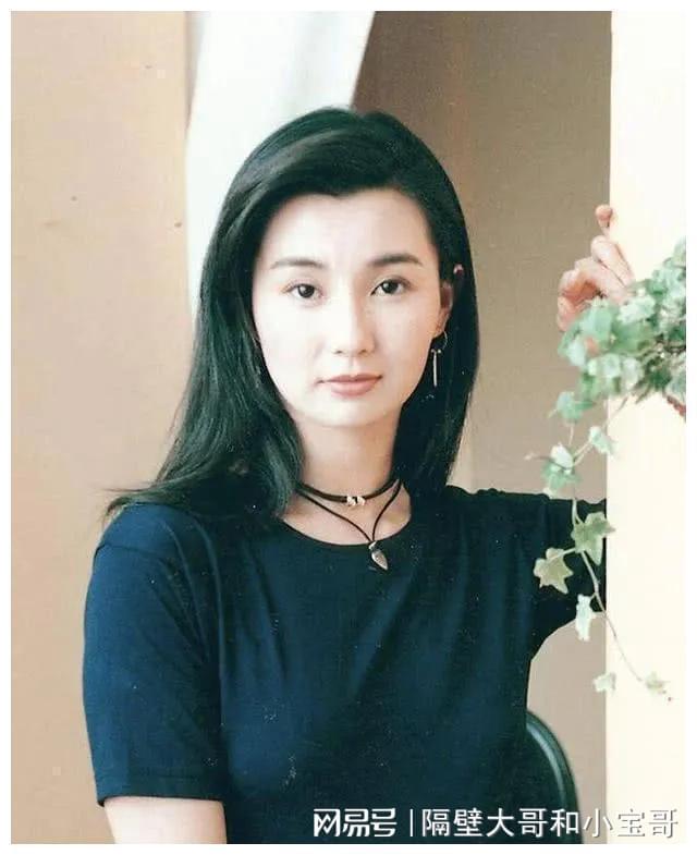 張曼玉現(xiàn)狀如何，時(shí)光中的優(yōu)雅女神，時(shí)光中的優(yōu)雅女神張曼玉現(xiàn)狀揭秘