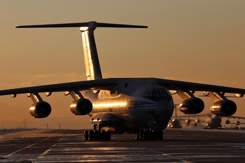 伊爾-76運(yùn)輸機(jī)，航空巨無霸的傳奇故事，伊爾-76運(yùn)輸機(jī)，航空巨無霸的輝煌傳奇