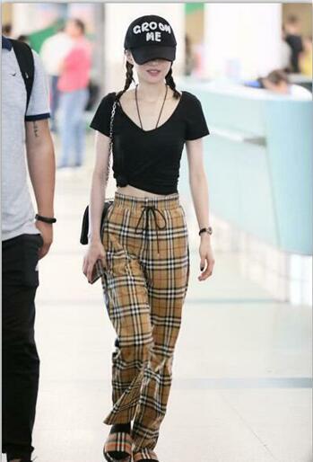 戚薇個(gè)人資料及圖片揭秘，身高背后的故事，戚薇個(gè)人資料大揭秘，身高背后的故事及圖片展示