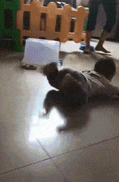 被抱起來撞到哭的緩解方法，被抱起來撞到哭的緩解方法與應(yīng)對技巧