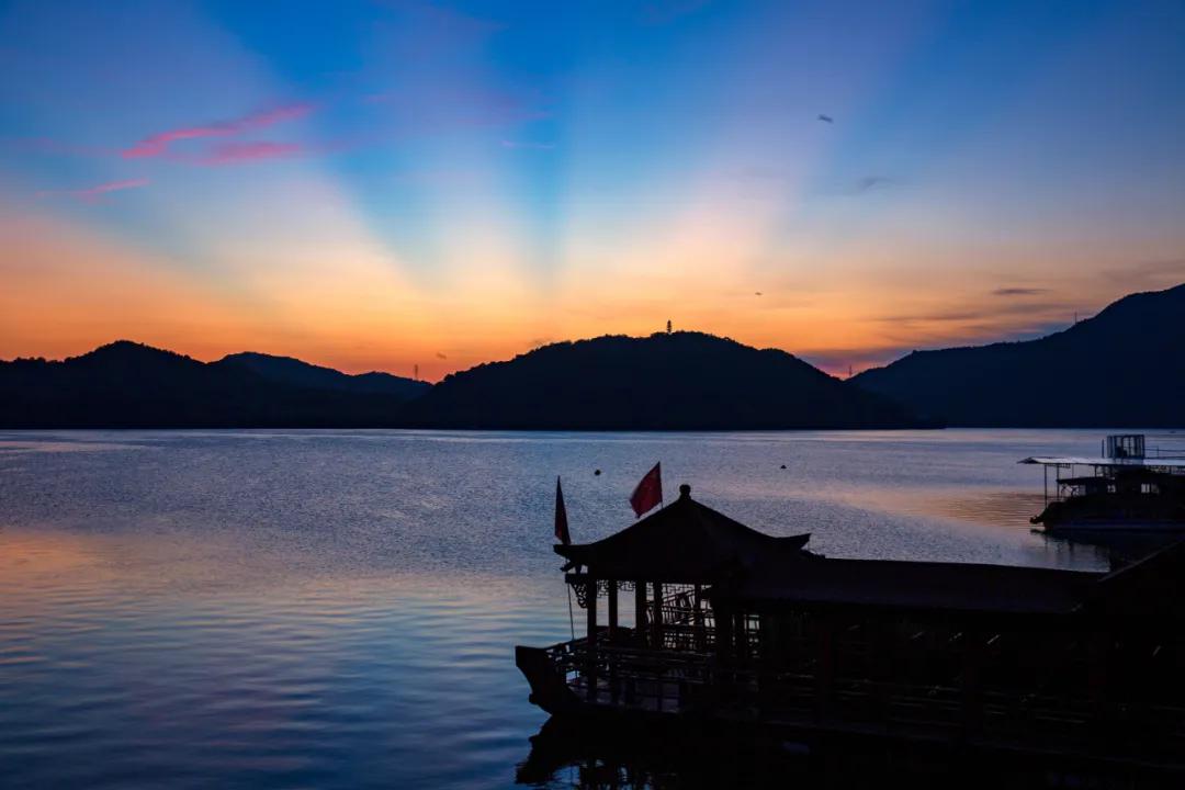 探索未知，去哪里玩，尋找你的旅行靈感，探索未知之旅，尋找旅行靈感的目的地探索