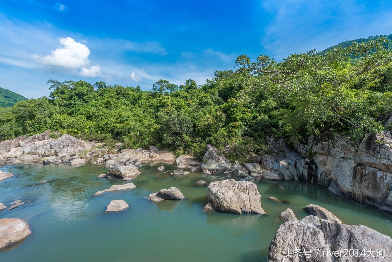 呀諾達(dá)熱帶雨林景點(diǎn)介紹，自然之美的獨(dú)特展示，呀諾達(dá)熱帶雨林，自然之美的獨(dú)特展示與景點(diǎn)介紹