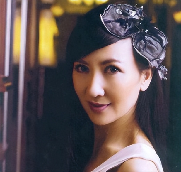 陳美琪個人資料年齡，揭秘一位閃耀明星的生平與成長歷程，陳美琪生平與成長歷程揭秘，個人資料與年齡全揭秘