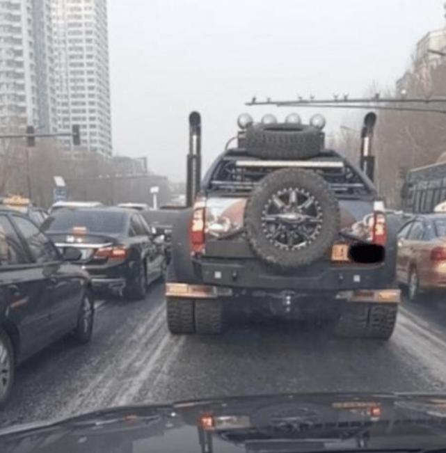 山東艦與福特級(jí)航母，一場(chǎng)實(shí)力對(duì)比的探討，山東艦與福特級(jí)航母，實(shí)力對(duì)比深度探討