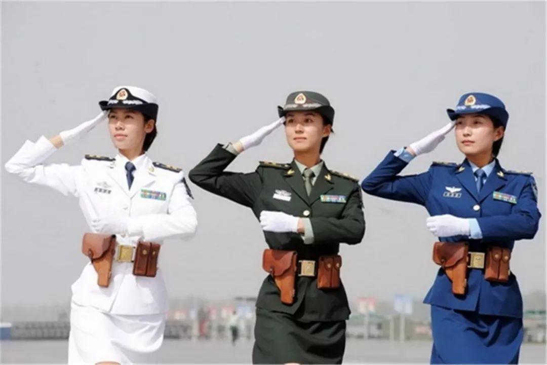 儀仗隊(duì)女兵誰最漂亮，美麗與榮耀并存的風(fēng)采，儀仗隊(duì)女兵的美麗與榮耀并存的風(fēng)采，誰最亮眼？